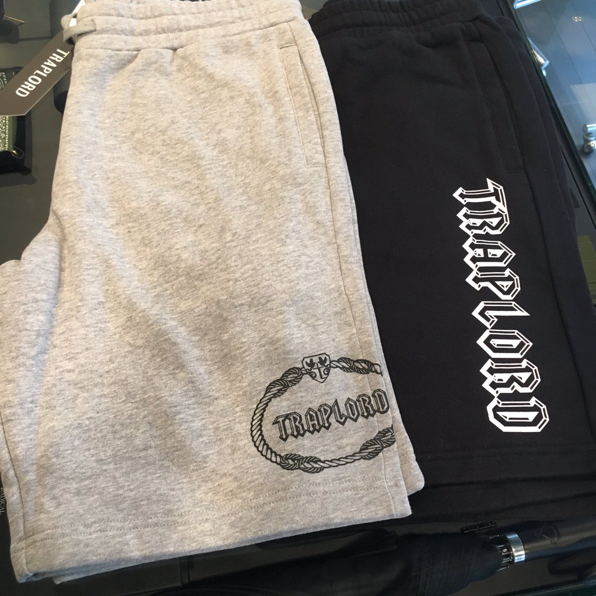 watanabeken5's tweet image. #trapload 第二陣が到着！
これからの季節に使えるショーツや迷彩TEE、
前回即完だったCAP達も入ってきました！
どれも少量なのでお早めに〜