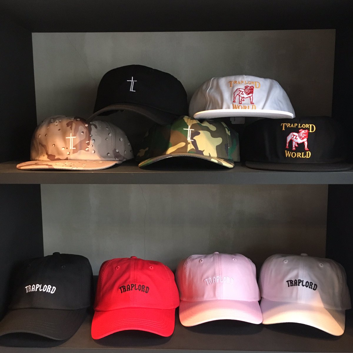 watanabeken5's tweet image. #trapload 第二陣が到着！
これからの季節に使えるショーツや迷彩TEE、
前回即完だったCAP達も入ってきました！
どれも少量なのでお早めに〜