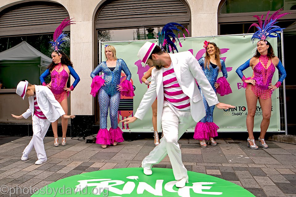 photosbydavid1's tweet image. #FringeCity @brightonfringe with @gurududu #BelezaBrighton @AvvaLaffProd &amp;amp; @HFAcrobats for @bn1magazine at facebook.com/photosbydavid1 😄😍