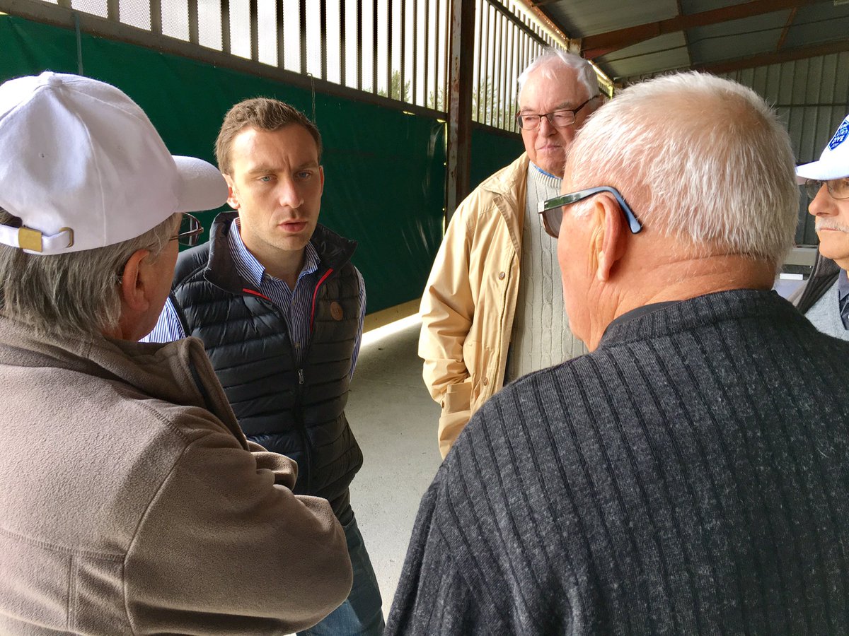JulienDive's tweet photo. Échange ce midi avec les anciens combattants de #BrissyHamégicourt a l'occasion de leur barbecue champêtre annuel. #Circo0202 https://t.co/jYSXlTW2e4