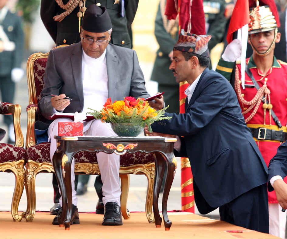 Deuba back to Singha Durbar: Opportunity to ‘right his wrongs’ bit.ly/2qWbk2k