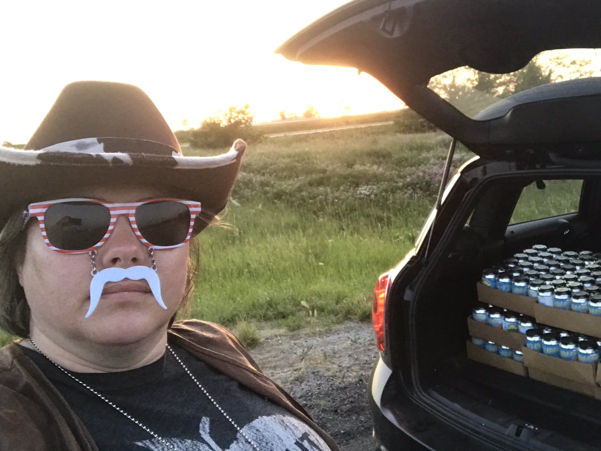 TBockDesigns's tweet photo. @TeamStrayIA your going to miss it!!#kandango #bike #Kansas #OZ #flinthills #sideroadsbeer https://t.co/XtK8fQ25mS