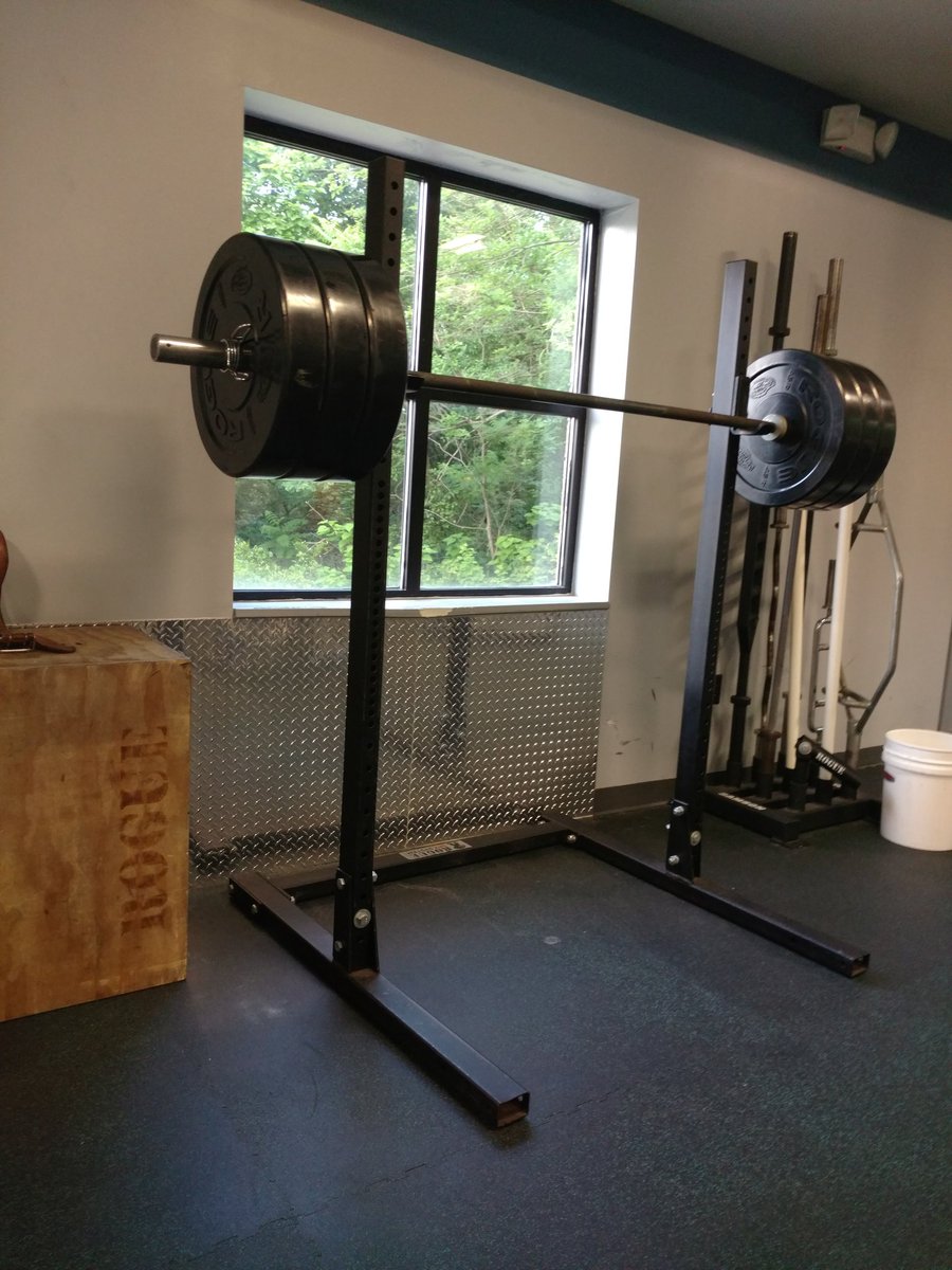ShayneHughes32's tweet photo. Squat 20 x 135/15 x 225/10 x 315
Deadlift 15 x 135/10 x 225/5 x 315
#LegDay #MadGainz #MakeYourselfGreat
Not exactly a bro work out today 💪 https://t.co/bcYl0yG08x