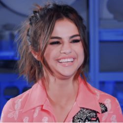 SelenaGomezHWM's tweet photo. Hey https://t.co/3Mn20Af3PY