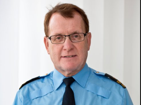 oskar_forsberg's tweet photo. Nu är det avgjort! Christer Nordström vann omröstningen om bästa polispressis m 27 % av rösterna. @polisen_uppsala https://t.co/3U0Se0TJzn https://t.co/YAiVINmEhs