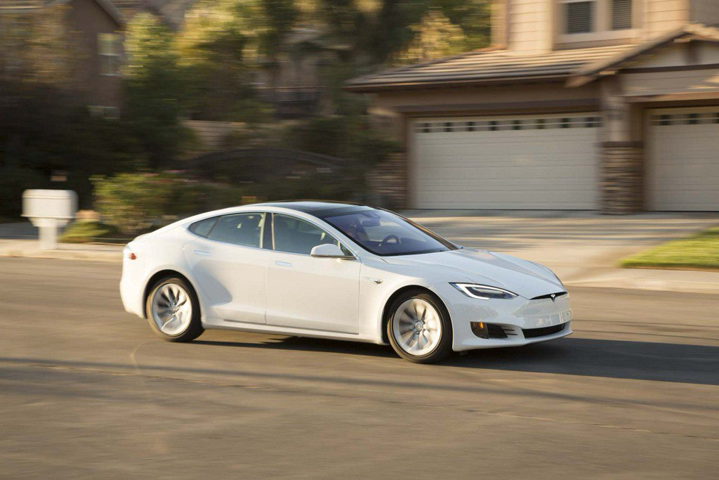 MotorTrend's tweet photo. AAA Raises Premiums for Tesla Vehicles Amid High Cost of Claims: https://t.co/IPBIRDsei8 https://t.co/A4xDBeDvim