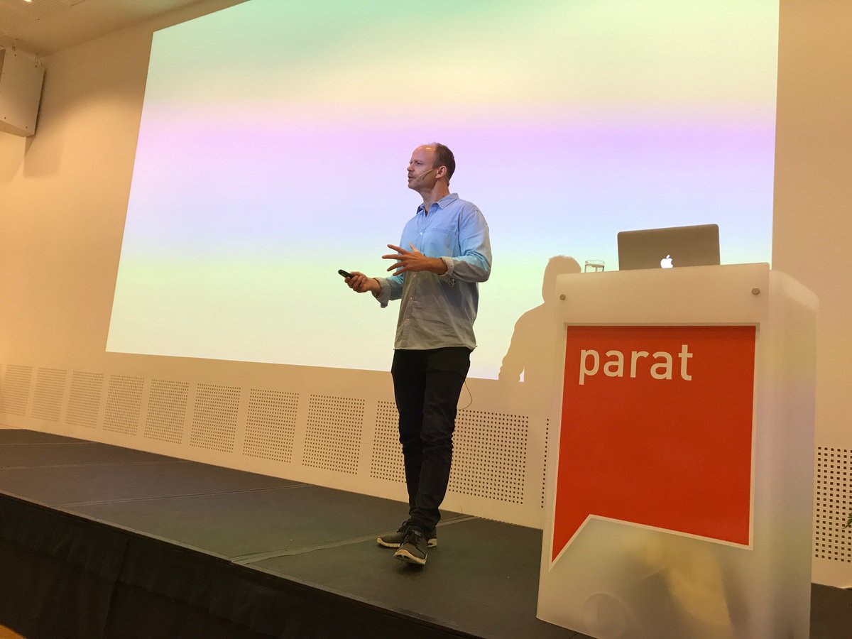 lillfischer's tweet photo. @HaraldEia :hvis målet ditt er å bli rik, bør du ikke studere sosiologi. Følg foredraget direkte #paratkonf https://t.co/s1psA298U5 https://t.co/t315BDifLf