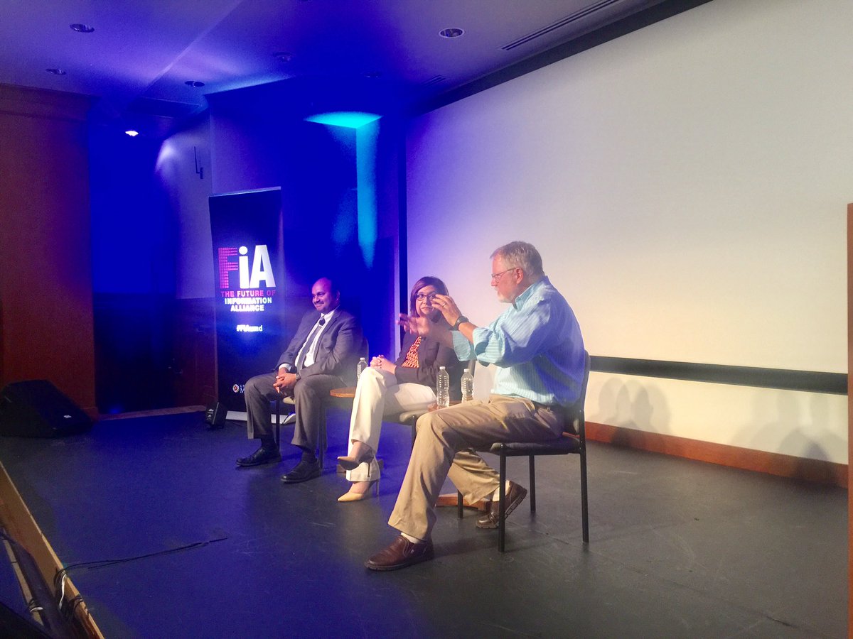 adruin's tweet photo. Last night's amazing #FIAumd evening of talks/demos on #VR #AR #360video. Questions on what is real? What is storytelling? @PhillipsMuseum https://t.co/FHqjkT4lr5