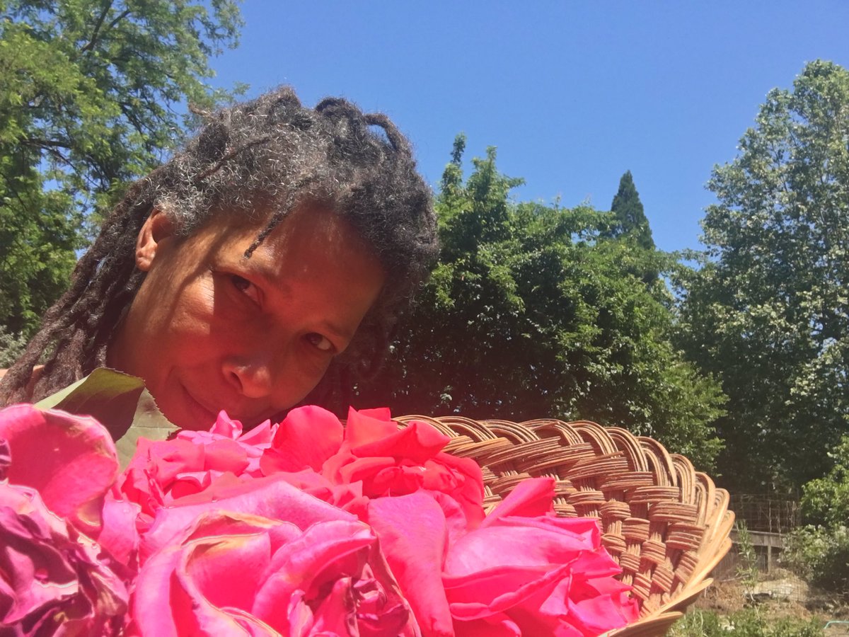 tchiya's tweet photo. Smells heavenly and divine! #teachiya oils and salves for skin coming right up!!! https://t.co/opKkRMNSim #reggaewellness https://t.co/prtXwnQiBB