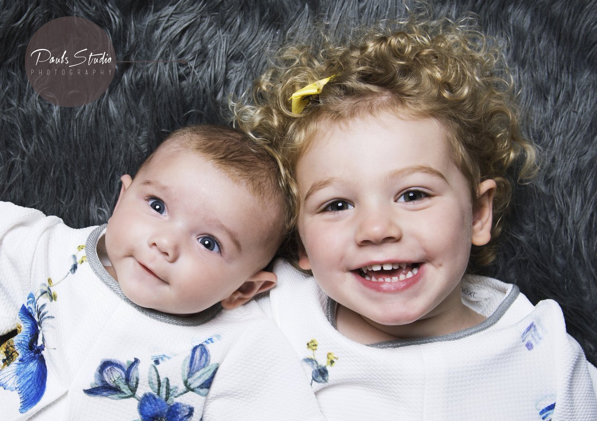 Pauls_Studio's tweet photo. It was lovely to see the connection between beautiful sisters Billie and Poppy today. Billie is definitely very proud of her baby sister. https://t.co/uURzVZk1Dk