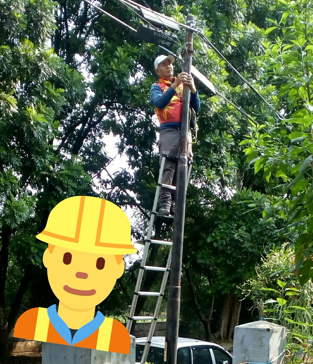 ariefdeok's tweet photo. Indihome problem solved by pak Ismail, nuhun pak. 😀 @TelkomCare #call147 https://t.co/76qdzdjUqH