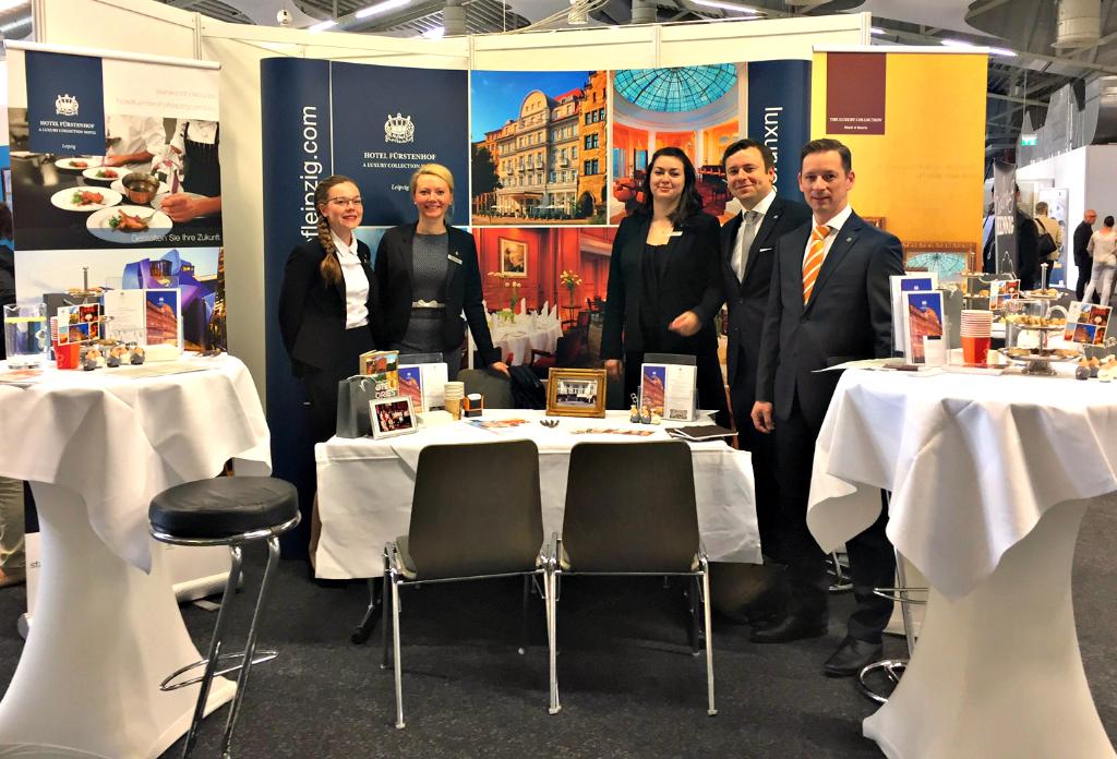 FuerstenhofLEJ's tweet photo. Ready for your #carrer...ist das Team des #FuerstenhofLeipzig auf der #Vocatium. https://t.co/RryaEQlnQX #azubiswelcome @MarriottCareers https://t.co/oQH4MJl9mC