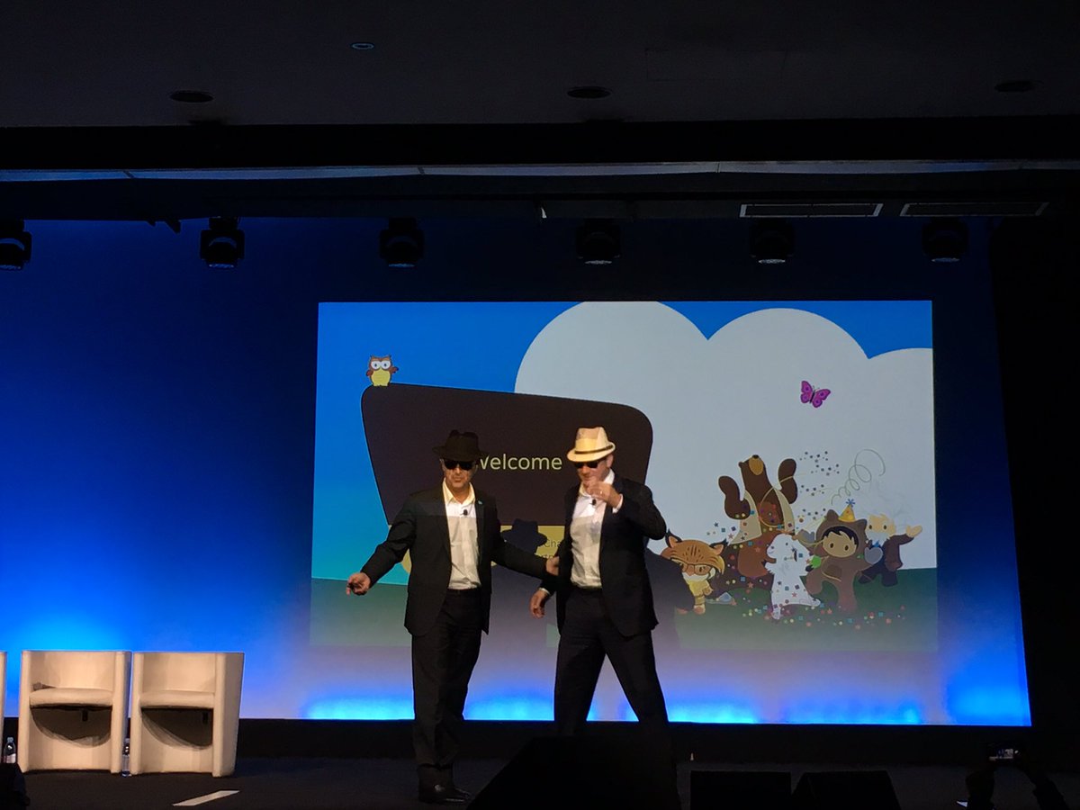 jw_bizkor's tweet photo. #SalesforcePartnerForum is on ! https://t.co/xYGLbodZxD