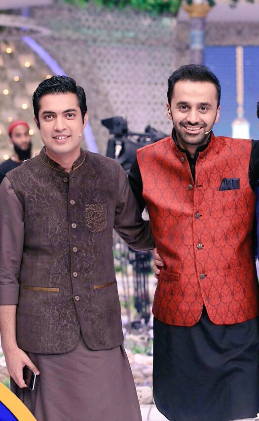 MuntahaFareed's tweet photo. Reasons of our smiles
"#WaseemBadami 💙#iqrarulHassan"
😍😍💖💖😘😘
#Bestfriendsforever https://t.co/ctCNLhWYtC