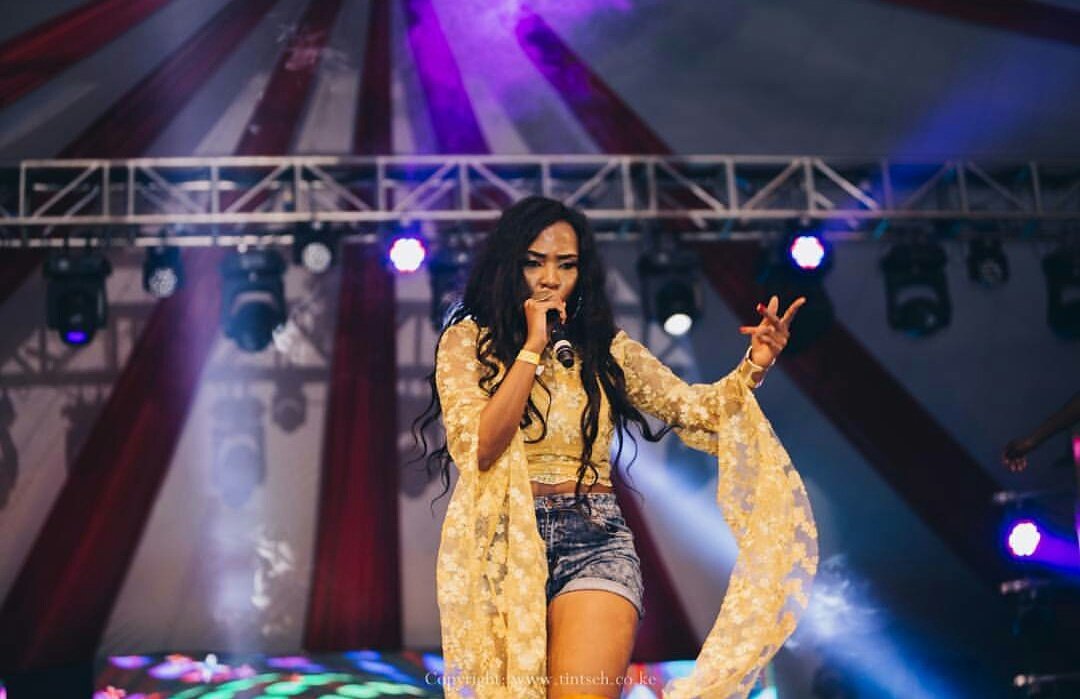 Afropopke's tweet photo. @delathedelz 
Rocked!  
#Afropopke 
She killed it in every way. https://t.co/HZeaKMKZAo