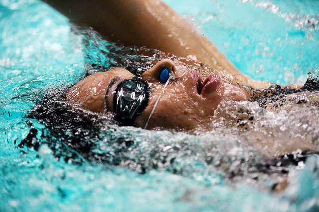 Did you know that #swimming is one of the best exercises you can do to keep fit? Here's why --> ow.ly/wDvW30c2pLz  #Inverclyde