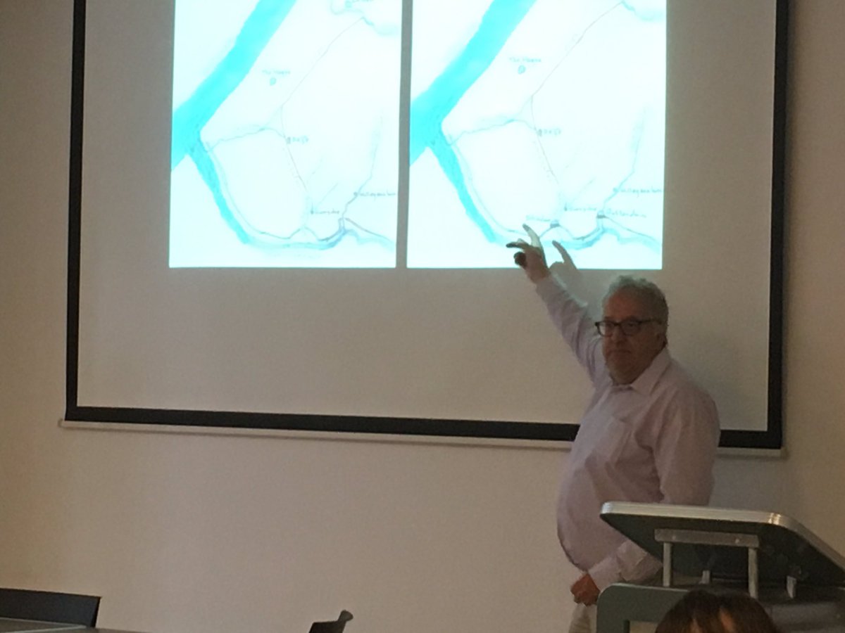 Visualisieren's tweet photo. Gerard Peet in his rich presentation #rotterdam stories tales facts geography are cleverly explained and linked - impressive! Sketchcity.ch https://t.co/ASsYaMXeSD