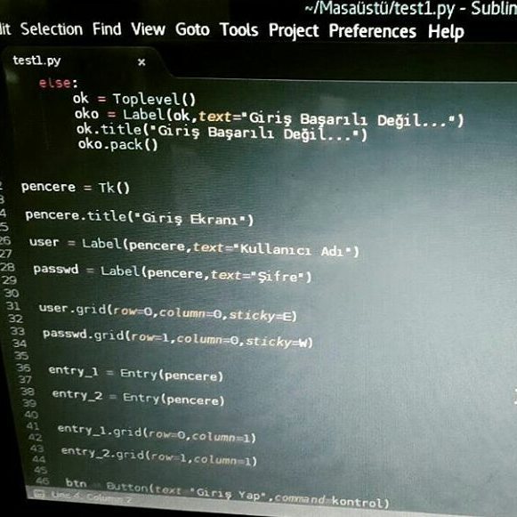 ScuderiaCarlos's tweet image. Cuando te obligan a programar con #PHYTONprogramming 👌👌👌🇲🇽. #bitchplease  hahahaha