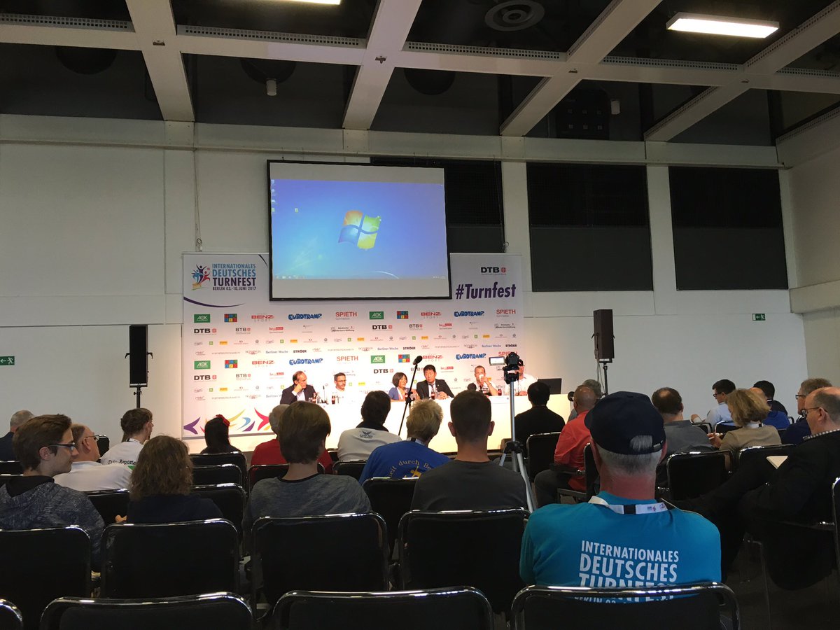 MTB_Turnen's tweet photo. Pressekonferenz mit @fhambuechen jetzt in der Messehalle 6.3 https://t.co/t1bPVvrMEQ