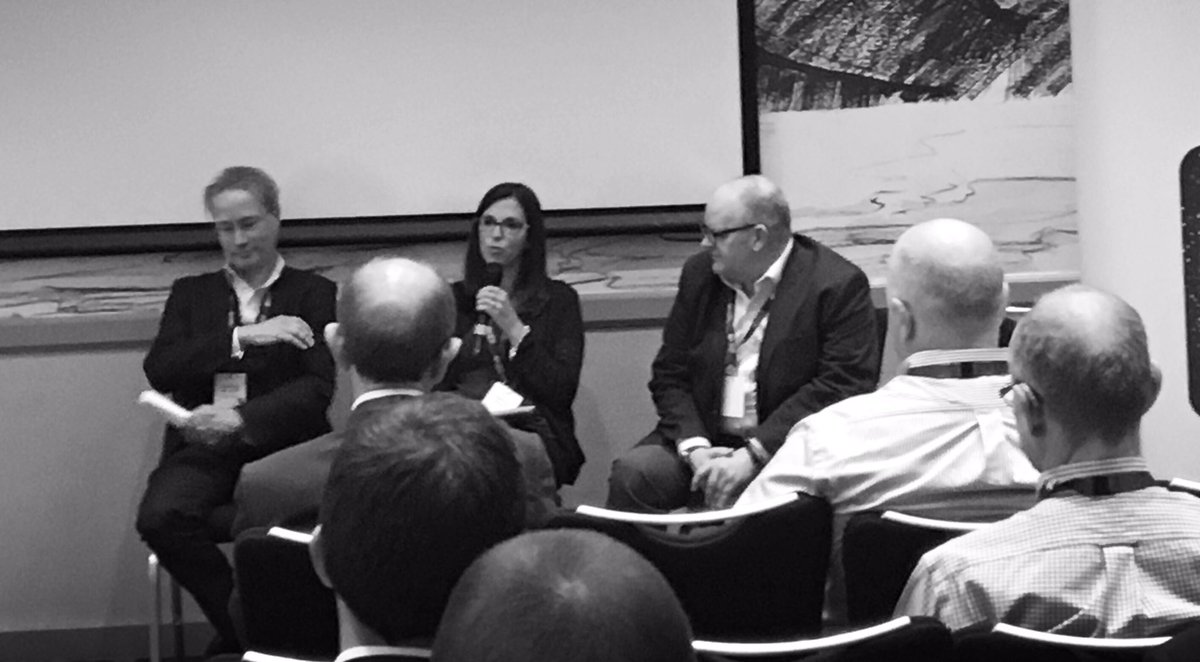 tomimolsa's tweet photo. Panel on where is the fine line of user experience and security. #mobeyEDI2017 #mobeyforum https://t.co/VO6ocyeIhR