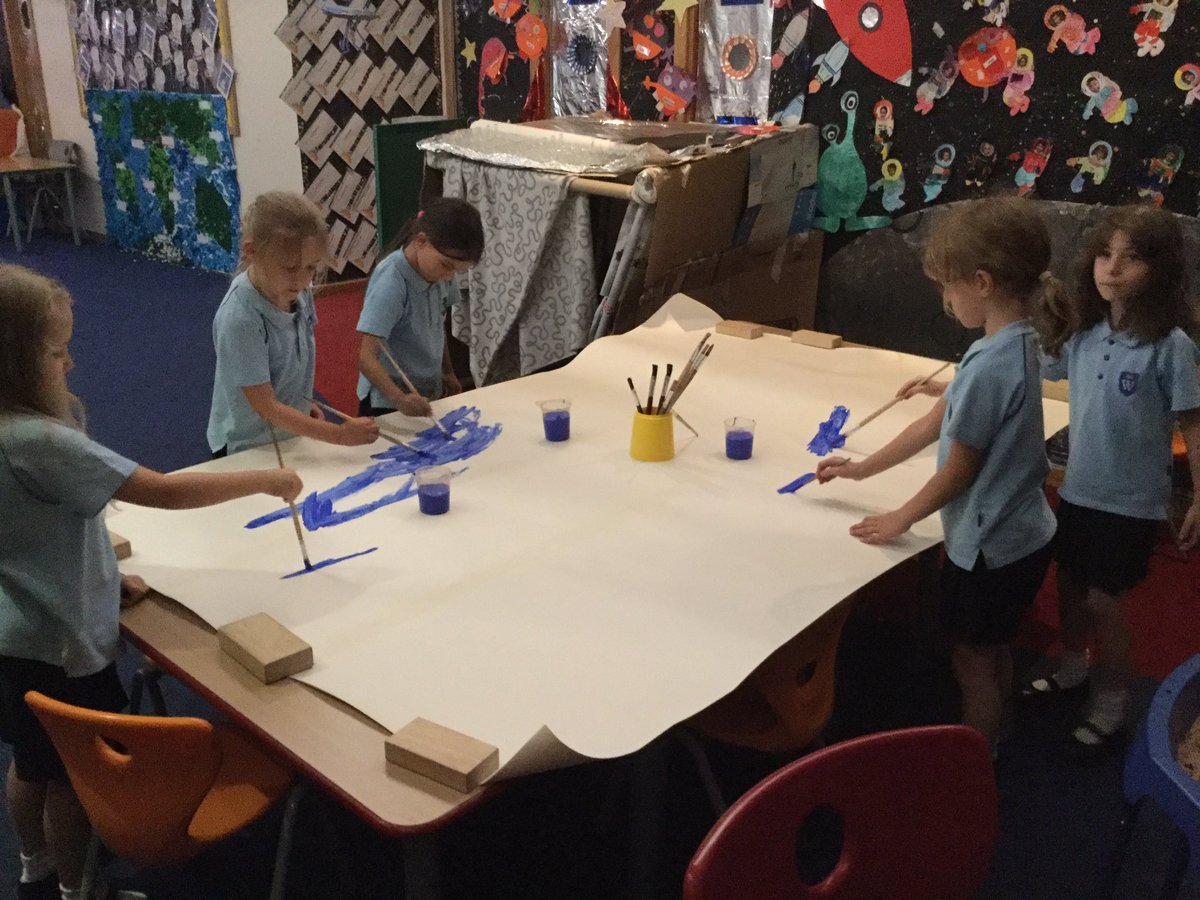 WSO_Year1's tweet photo. 1D and 1A worked together to collage and paint a giant map of the world! We have been learning all about the oceans and continents on Earth! https://t.co/KJyjKaJBRu