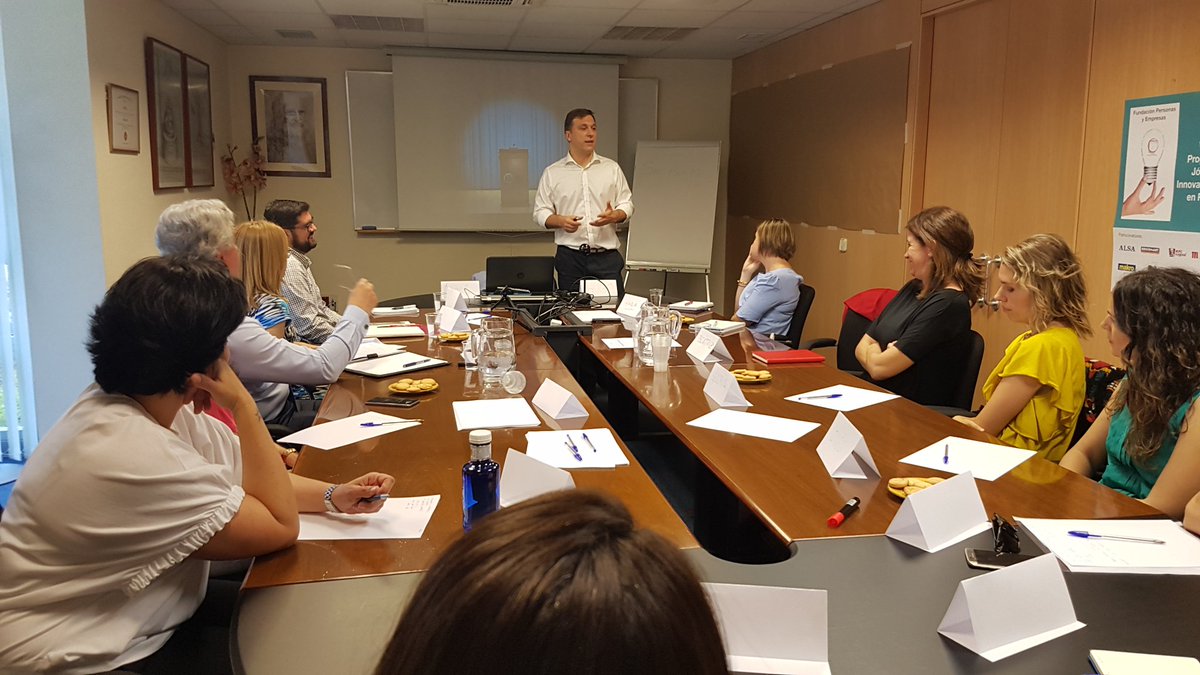 AngelGuerra_85's tweet photo. Gestión de proyectos de RRHH con metodologías ágiles! #lideramoselcambio #metodologiasagiles @hugocalvogama @AngelGuerra_85 @GrupoBlc https://t.co/fLu9JPHnyR