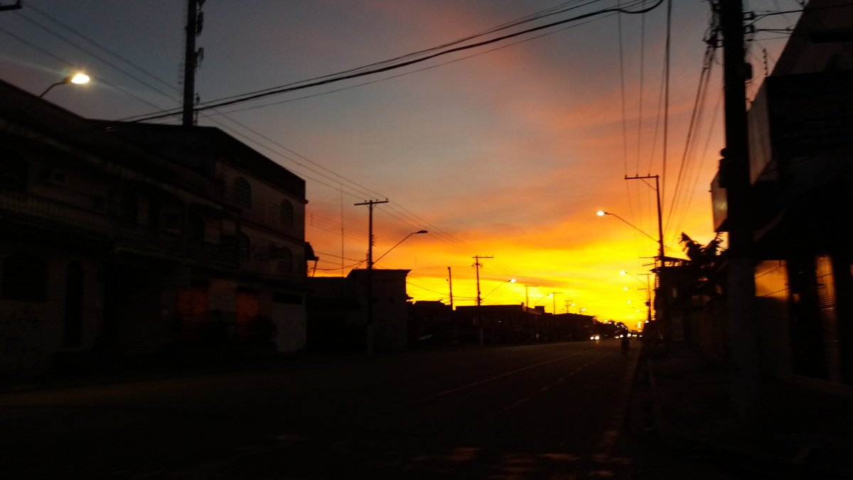 Daí tu sai cedo p/ trabalhar e paaaah!
😎
Dedico para:👇
@Elizanrla 
@PtkCompras 
@Elioeneleonarda 
<a href="/JujuhOliveira5/">Jujuh</a> 
<a href="/join_venturi/">Join Venturi</a> 
<a href="/Th0mTh0m/">🇹​🇭​🇴​🇲​</a>