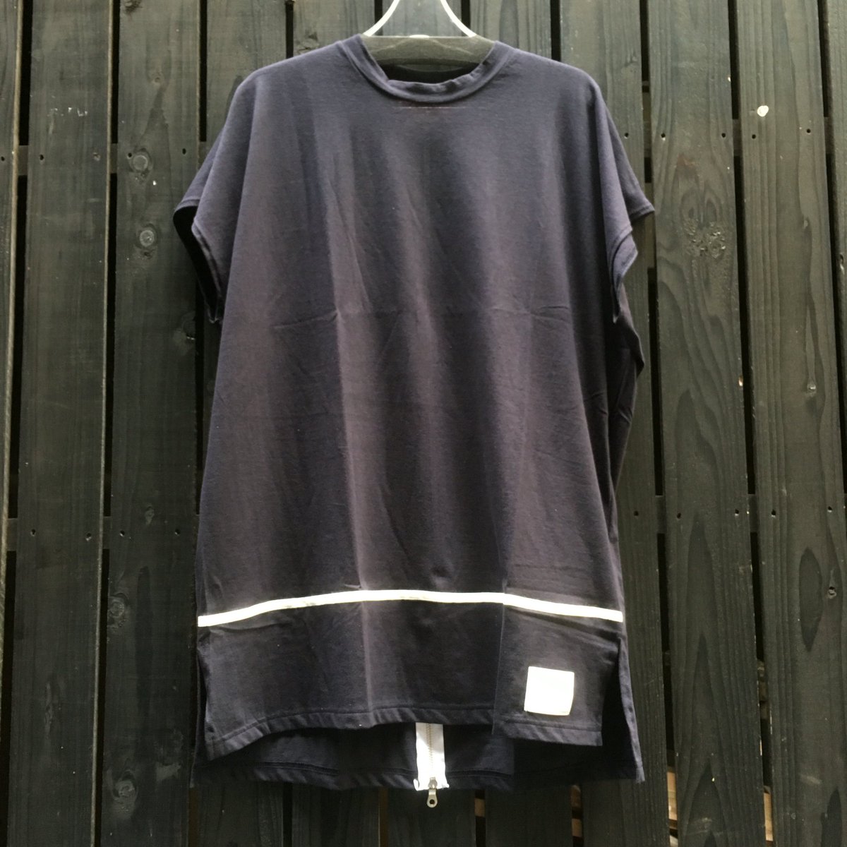 nabe_babacool's tweet photo. EFFECTEN
Back zip French sleeve Tee!!

ジップを開けてインナーとレイヤード◎
シルエットやフロントの配色テープも洒落ております♬ https://t.co/bvPPLQFlkj