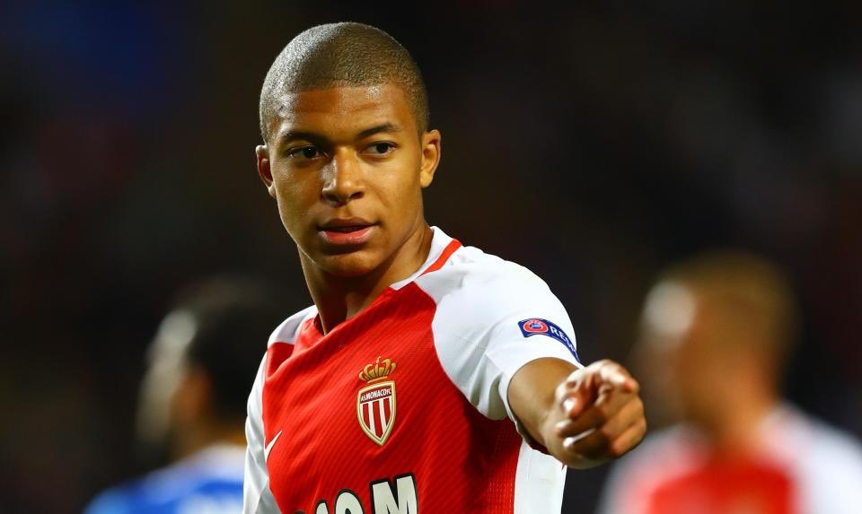 United dikabarkan telah memasukkan penawaran transfer untuk Kylian Mbappe sebesar £113m.

#UtdIndonesia
#UnitedTogether