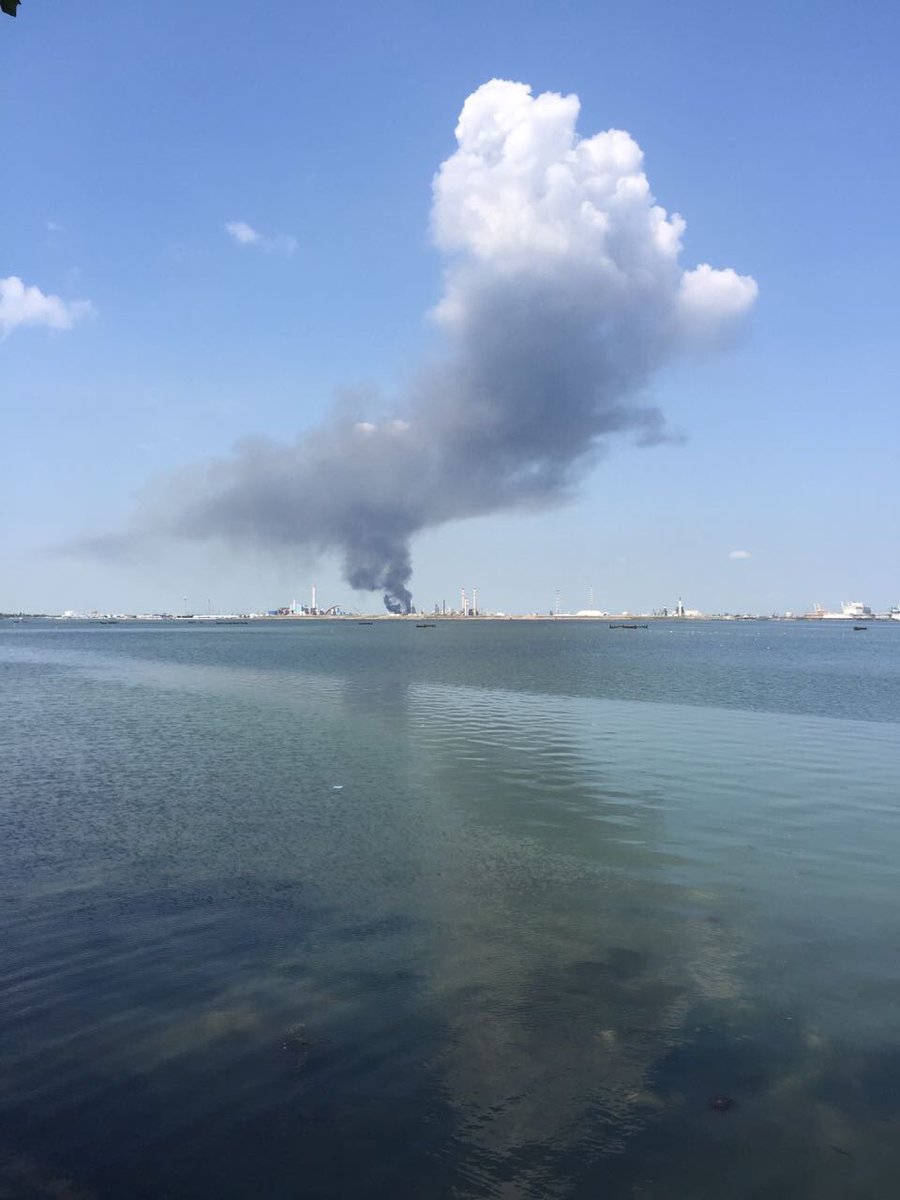 Incendio #Fusina circoscritto rifiuti ingombranti: Materassi e mobili. Al momento nessun pericolo per la popolazione