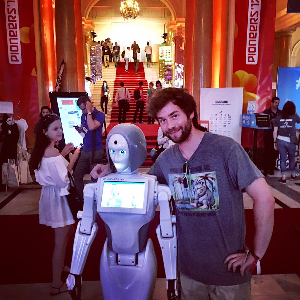 Robot_KIKI's tweet photo. Съездила на этих выходных в Вену на Pioneers Festival. Было очень интересно да и публика доброжелательная подобралась!👏
#robotkiki https://t.co/0ZvafkdPqZ