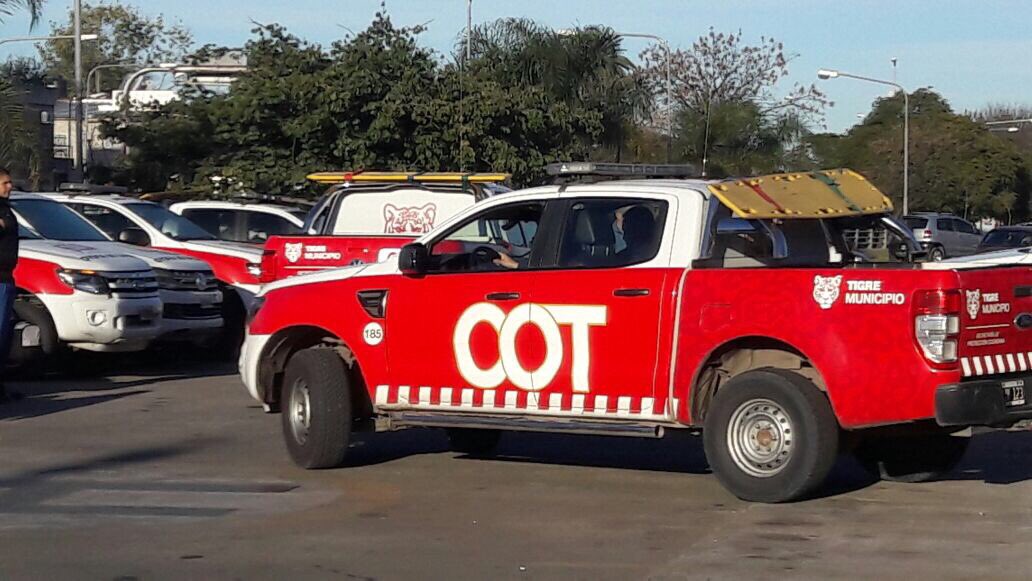 NicoVecchi's tweet photo. Mitad de semana en la #BaseCarupa realizando el relevo de #MovilesCOT de cara a otro lindo día otoñal
#SubsecretariaOperativa #COT https://t.co/X4Q9cHCwmY