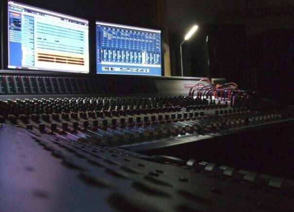 RSUnplugged's tweet photo. Day 2 in the recording studio 😊 https://t.co/GcLCYq0sn9