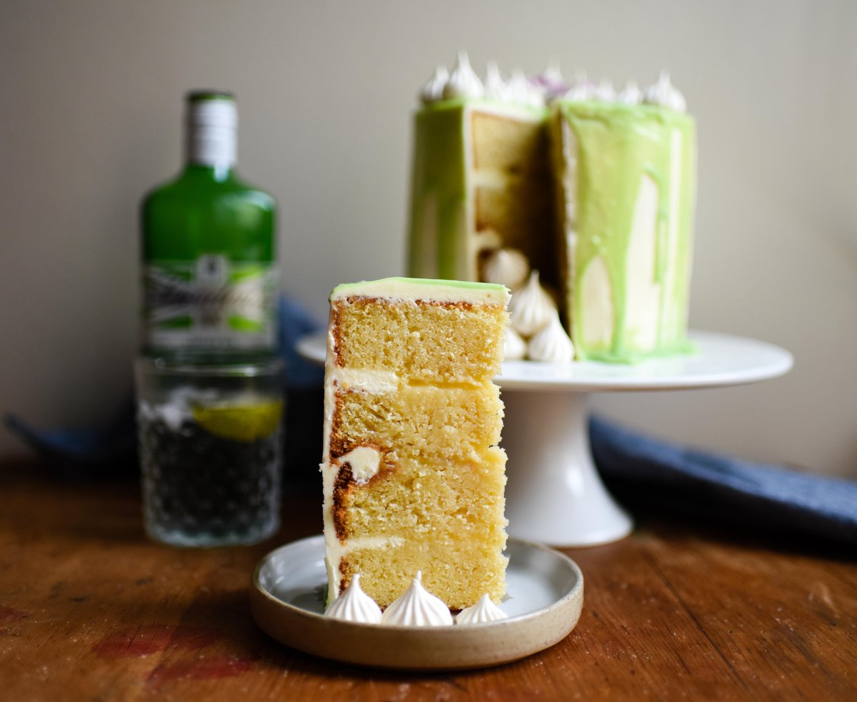patisseriemp's tweet photo. Saturday is #WorldGinDay I've made a Gin &amp; Tonic Layer Cake using @GordonsGinUK from  @thebar_GB  https://t.co/rSUjmjfmyY https://t.co/BeyH6eDLCD