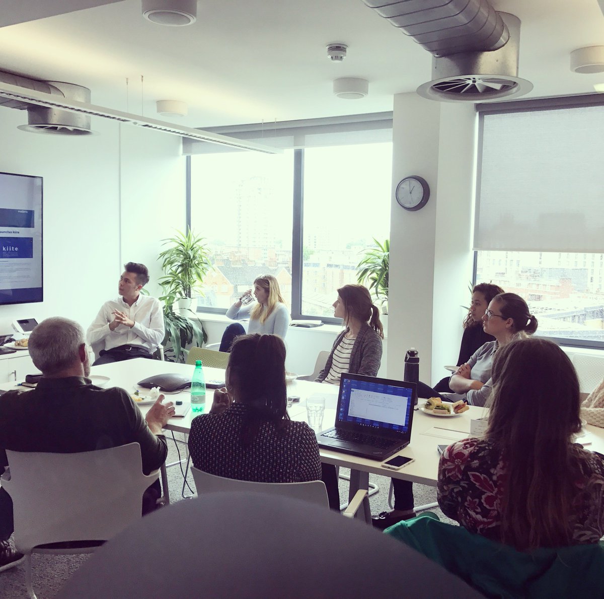 AXON_Comms's tweet photo. Standing behind our commitment to continued learning with #Training in our #AXONLondon office #Medcomms Day #AXONCulture #LifeatAXON https://t.co/Iq70Pa2WWB