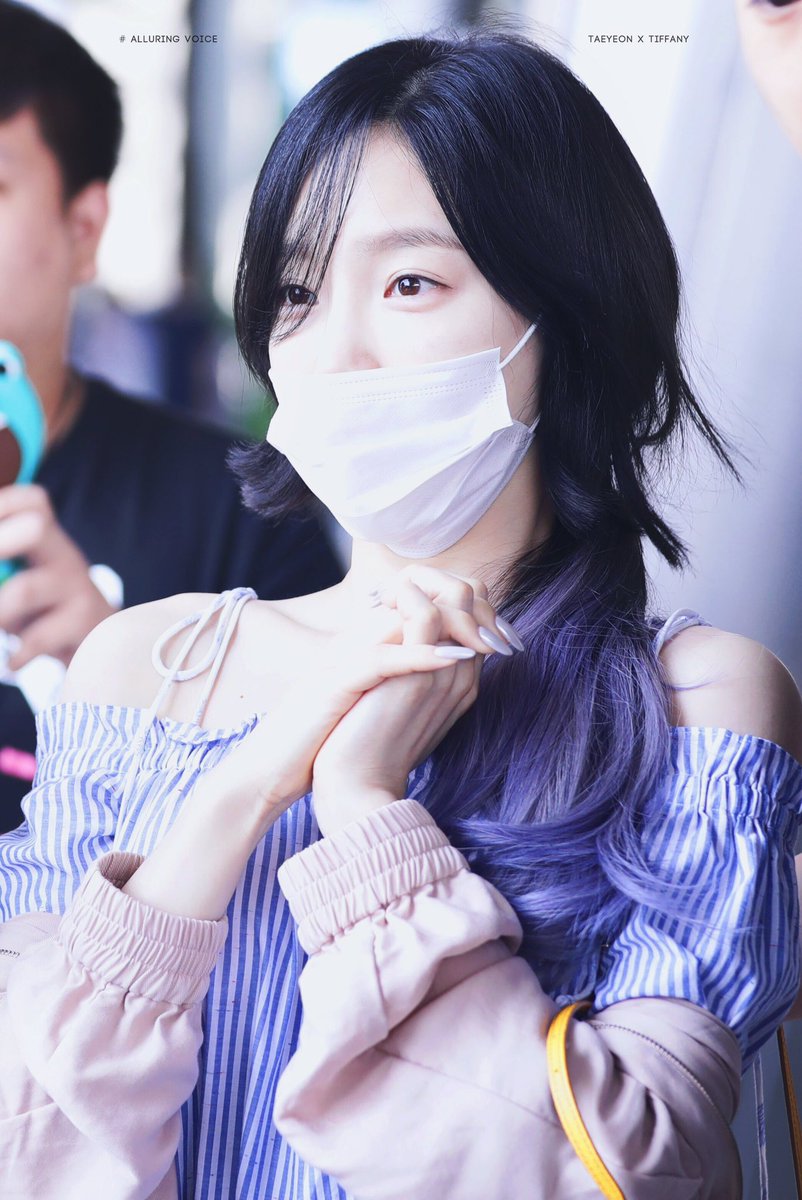 [PIC][29-05-2017]TaeYeon trở về Hàn Quốc vào sáng nay - Page 2 DBtfDkEVwAA9Pjh