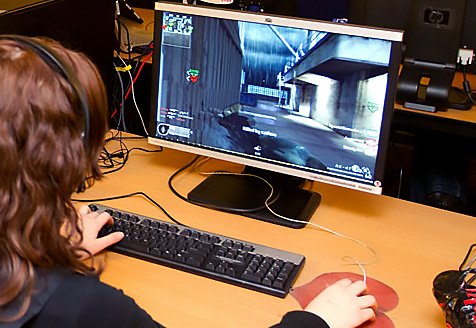 Een beetje nerd zijn komt goed van pas bij het vertalen van ICT-jargon naar begrijpelijke communicatie. #Blog lnkd.in/gbBUxcf