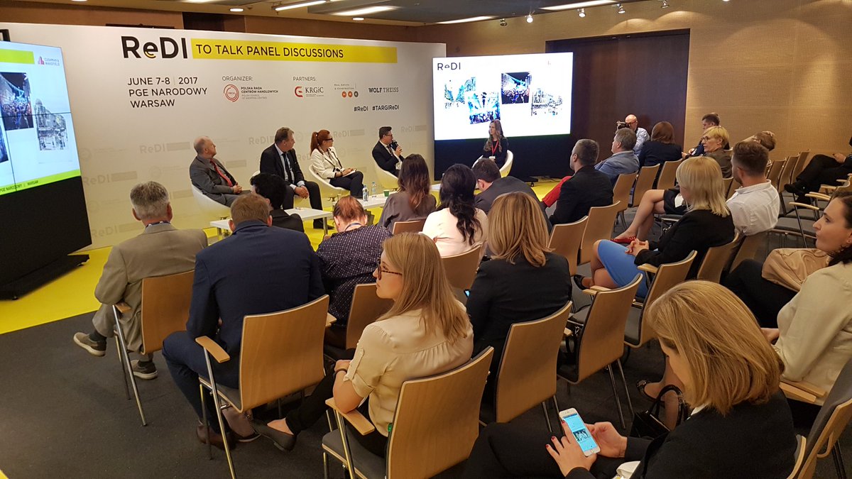 PRCHorg's tweet photo. Podczas #REDI #TargiREDI rozmawiamy z @CushWakeCE o rozwoju handlu w miastach i przy ulicach handlowych #highstreets https://t.co/jUO304BO0L