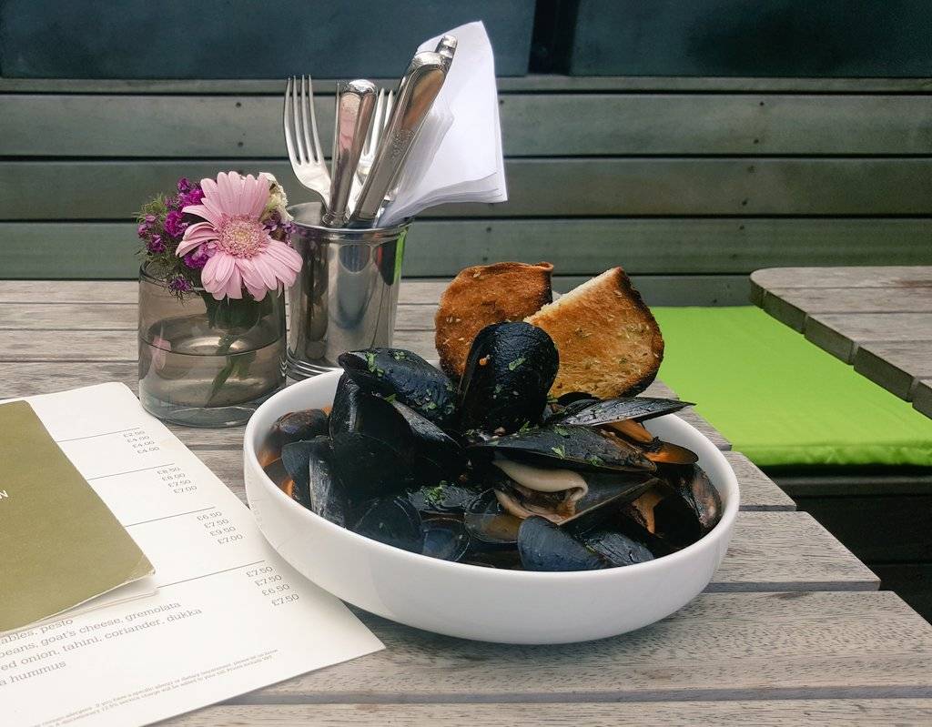 StephenStKit's tweet image. Need out of the office! Come try or new tasty menu #Fitzrovia #lunchtime # Soho @EnjoyFitzrovia @BrandOpus @talkpr