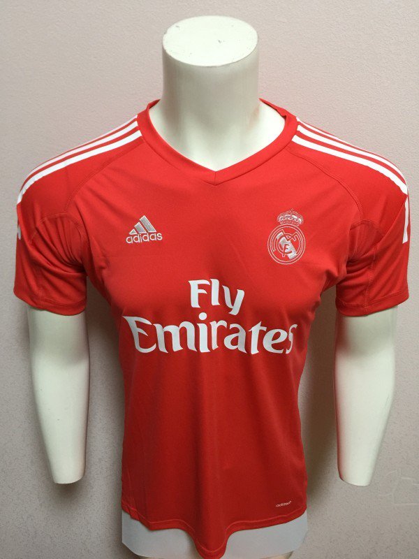 jerseys15euro's tweet photo. https://t.co/jTa3qgbbY7😎😎😎2017-2018 #REALMADRID REPLICA #GOALKEEPER #SOCCER #JERSEY https://t.co/f3Oqpj53pA