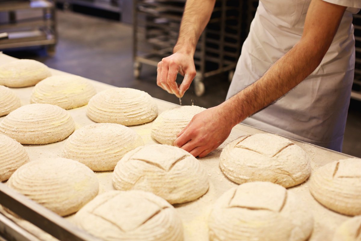Khoollect's tweet photo. Ever wanted to know how to make your own dough? Bread expert @RichardBertinet tells us his secrets https://t.co/y51Tv6WkZo #khoollecttips https://t.co/edHy187foe