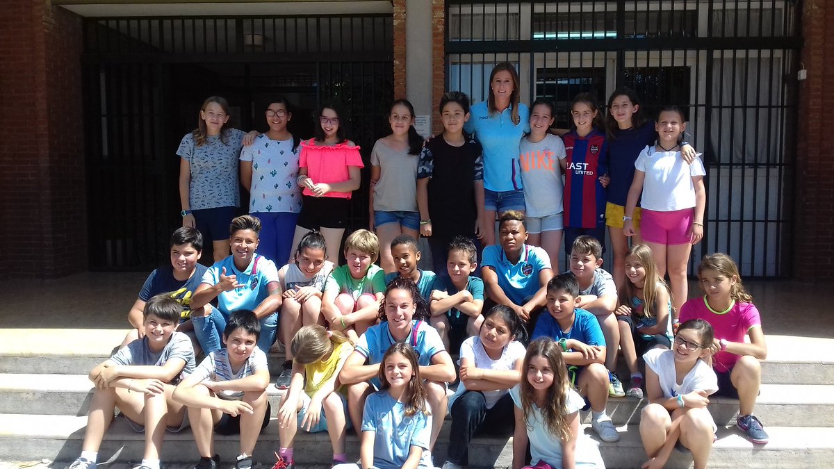 ¡Ida, <a href="/alharillababy/">Alharilla Casado</a>, <a href="/ADRIANA__MARTIN/">ADRIANA MARTIN</a> y <a href="/mjperezglez/">mari jose pérez glez</a> visitan a los alumnos del colegio Pare Català! 📚 #ElClubdelosNiños