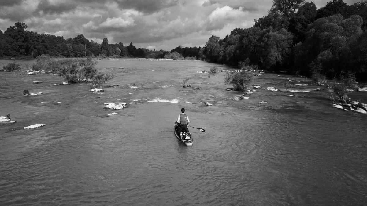 soupsurfer's tweet photo. In troubled water...😳 #source2sea #Rhine @starboardsup @VAUDE_sport https://t.co/JJe6qANzHC