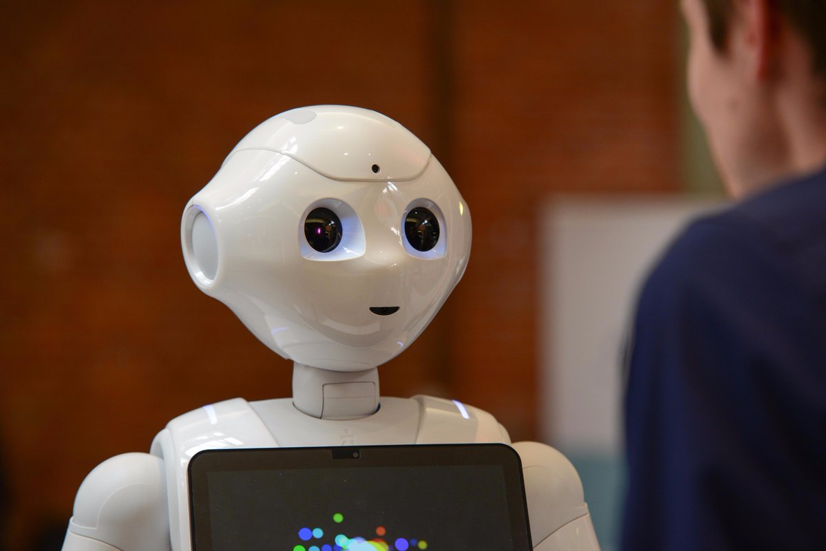 BXLTechSummit's tweet photo. Relive #DigFest17! Check out Pepper and a further a selection of pictures from the Festival on our Facebook page: https://t.co/V6BJX0EQDK https://t.co/SnfSbKnadf