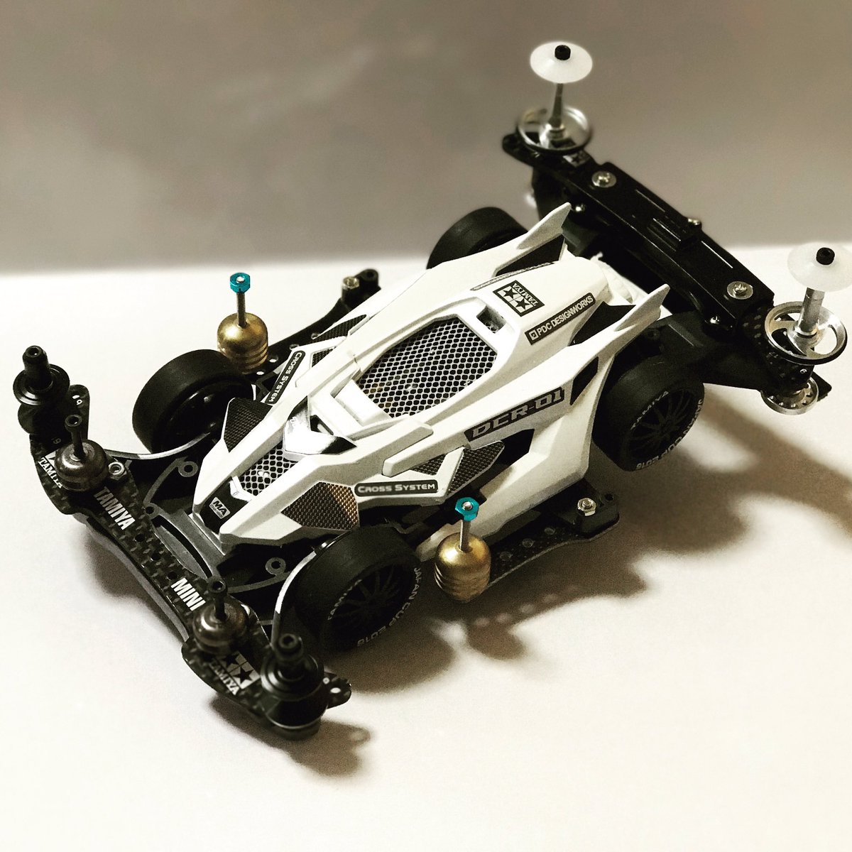 ノブ Tjv No 2 Na Twitteru ジャパンカップに向けて 超速ガイドを参考にリアをスライドダンパーに変更 フロントはどうしようかな Mini4wd ミニ四駆 デクロス