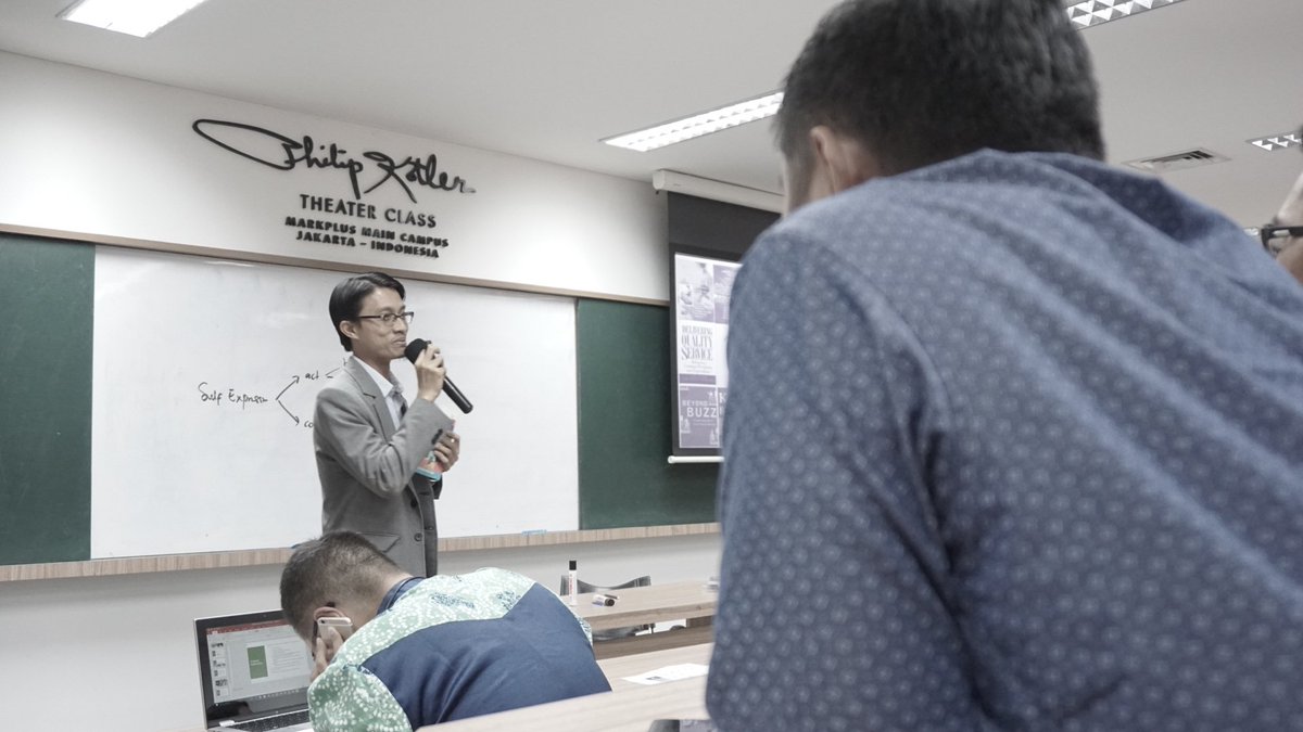 the_marketeers's tweet photo. #RMS17 Jakarta telah usai dan ditutup dengan buka bersama peserta. Sampai jumpa di 6 kota selanjutnya. Info jadwal: https://t.co/I6XYEu6Eln https://t.co/ofshXb7Ngh