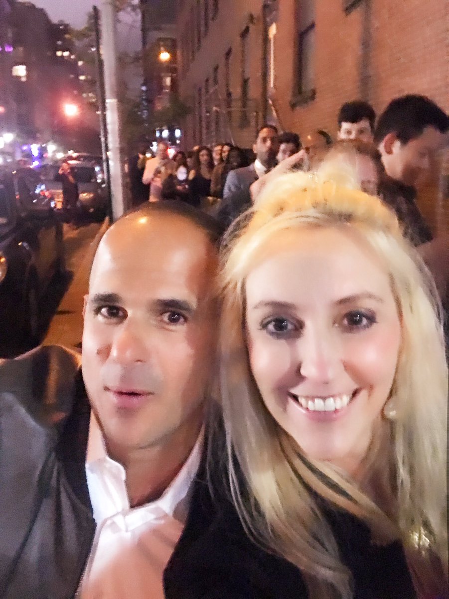 jennygregory10's tweet photo. @marcuslemonis I have learned so much from @TheProfitCNBC thank you for doing the show 🙏👊thanks @TMobileAtWork for the #thepremire https://t.co/XyNNlYy8TD