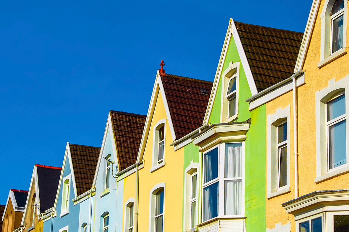 Selling your house doesn't have to be difficult. Sell in 4 easy steps! thehometraders.co.uk #property #properties #homesale #newhome