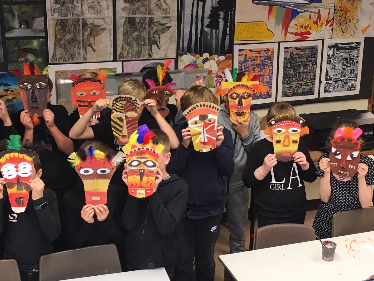 ArtRangeHigh's tweet photo. What creativity from year 5 St Luke's pupils. Brilliant, individual mask designs. Well done everyone #rangehighschool #stluke's https://t.co/VT6RJgwj59