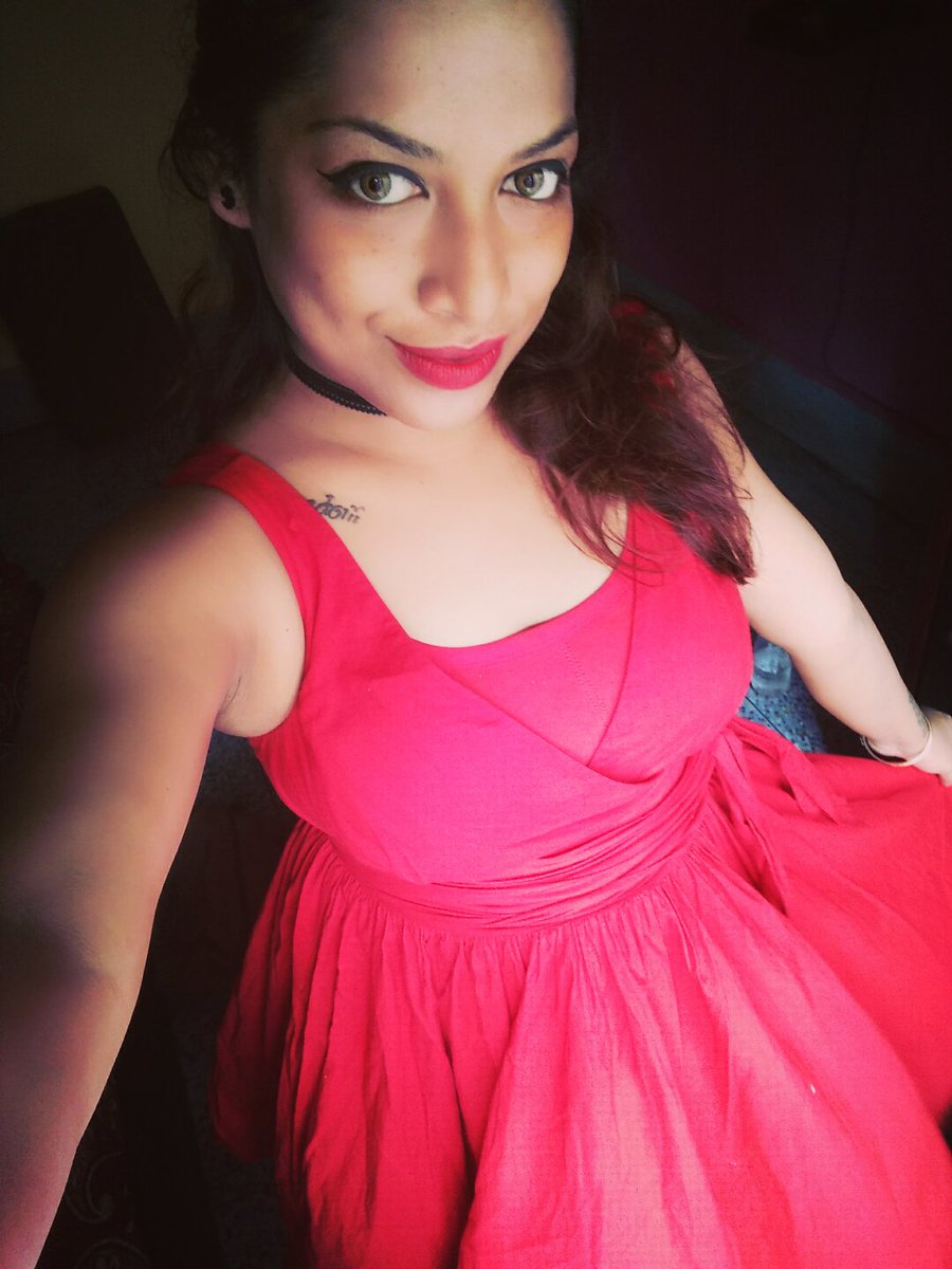 namratadebnath's tweet photo. #brightme #brightred https://t.co/iwFYnHfUUa